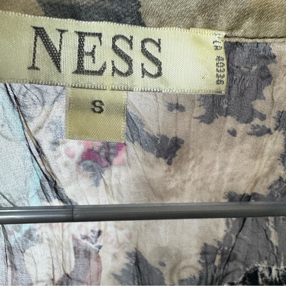 Ness Multicolor Sleeveless Blouse floral silk button ruffle frilly frills shiny - Picture 5 of 12